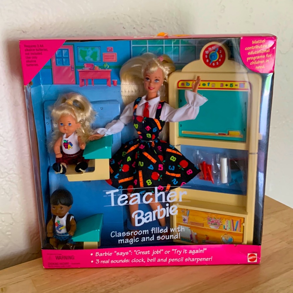 Rare Teacher Barbie Magic & Sound Classroom NRFB. Recall edition No Panties
